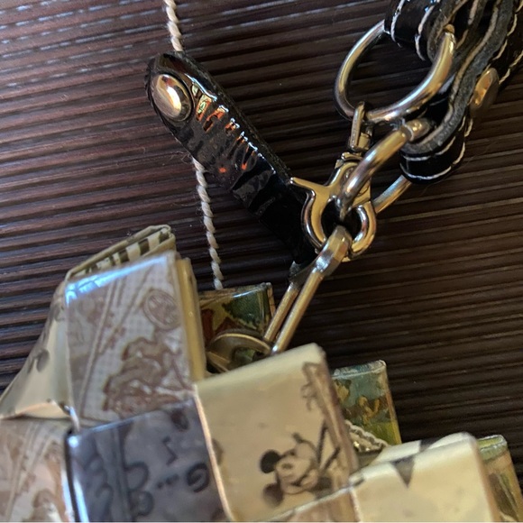 Nahui Ollin Mickey Mouse - Picture 7 of 10